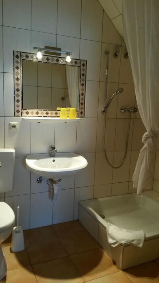 Hotel Gasthof Ratstube Kirchheim unter Teck Exterior foto
